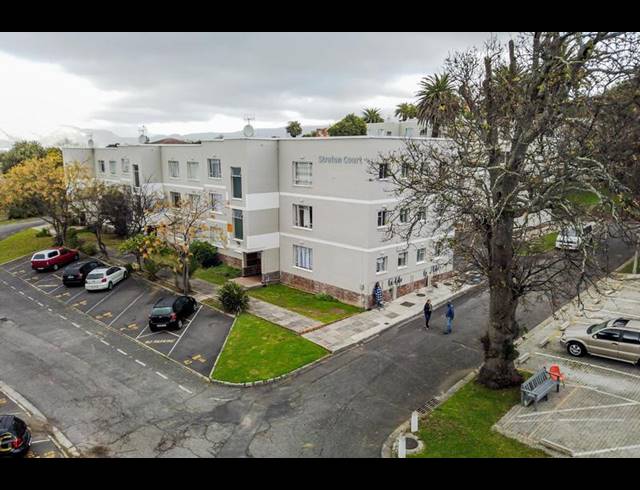 1 BEDROOM PROPERTY TO RENT IN WYNBERG UPPER